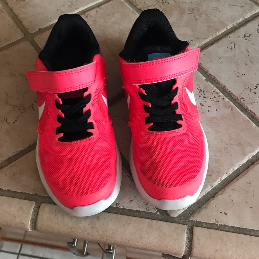 Girls Nike size 12.5